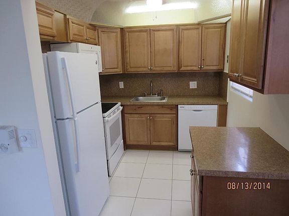 2nd image of 289 Oakridge Ct #Q