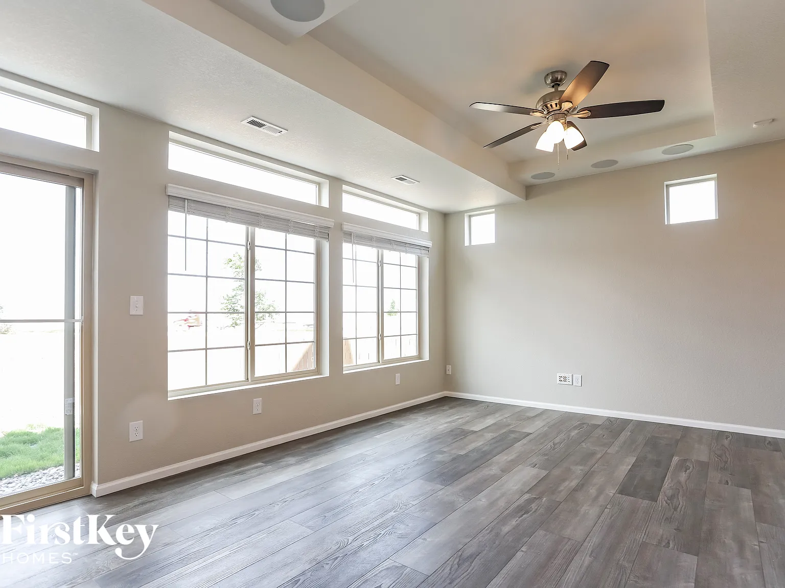 3 bed, 2.0 bath, 1982 sqft, $2,720 — Photo 3