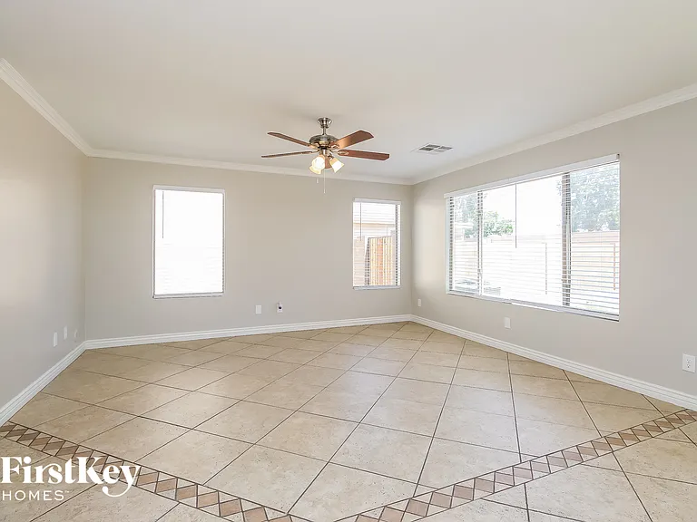 2477 W Wrangler Way — Photo 2