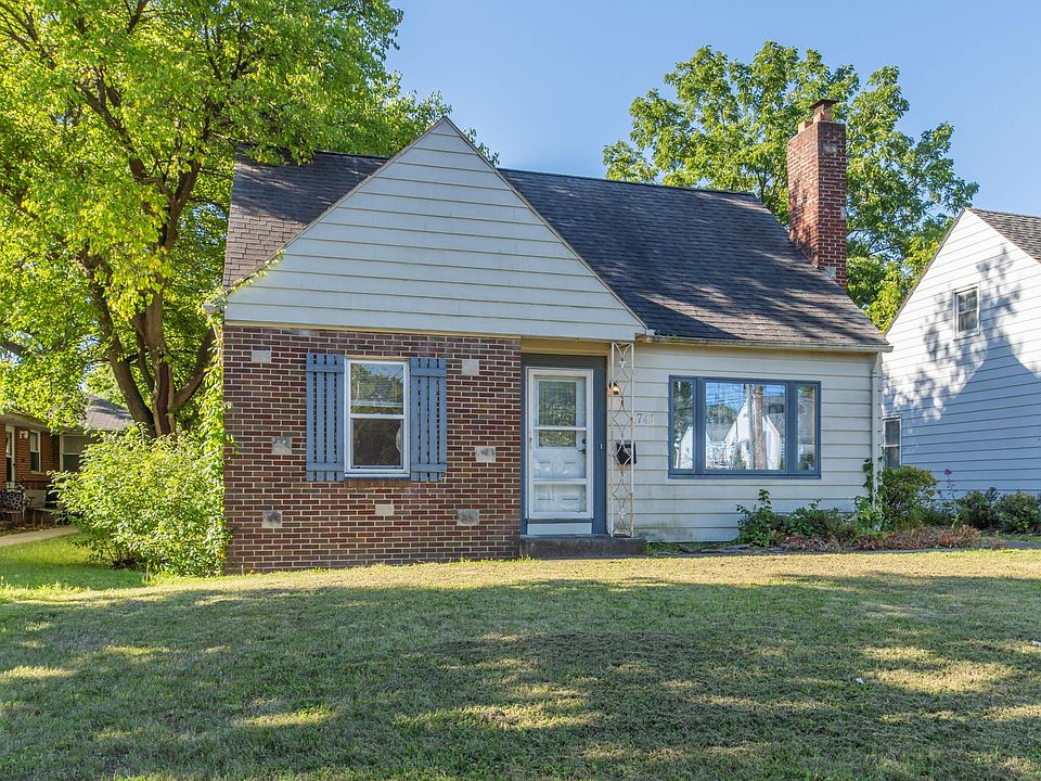 1741 Oakland Park Ave, Columbus, OH 43224 | Zillow