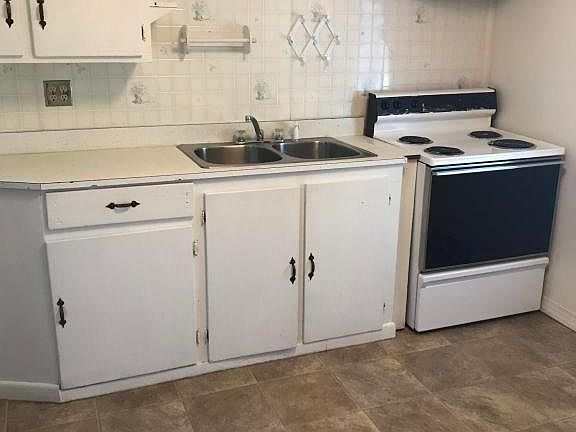 3rd image of 1000 Superior St #1
