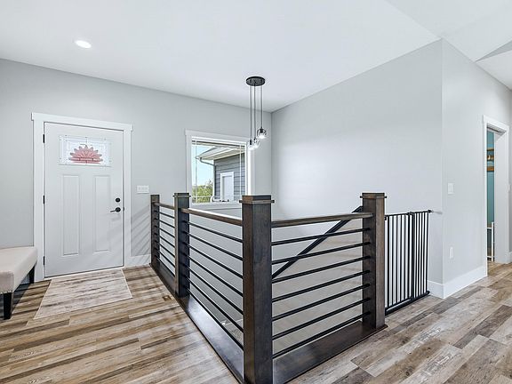 2nd image of 16392 Country View Ct