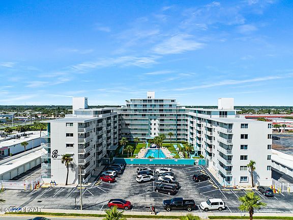 2nd image of 2727 N Atlantic Ave #2090