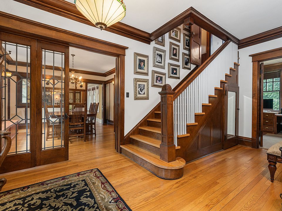 608 E Chicago Ave, Naperville, IL 60540 | Zillow