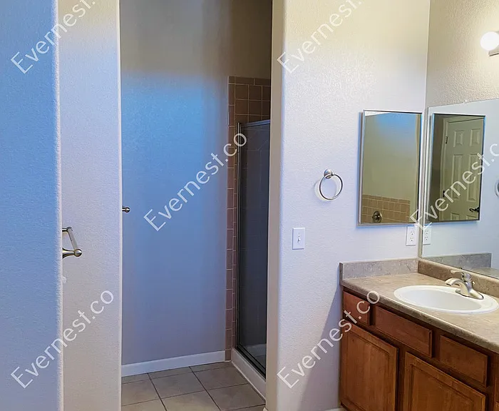 2851 Kansas Dr — Photo 13