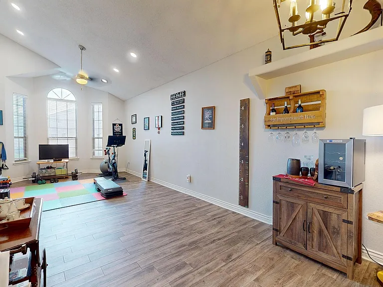 3249 Emerald Point Dr — Photo 6