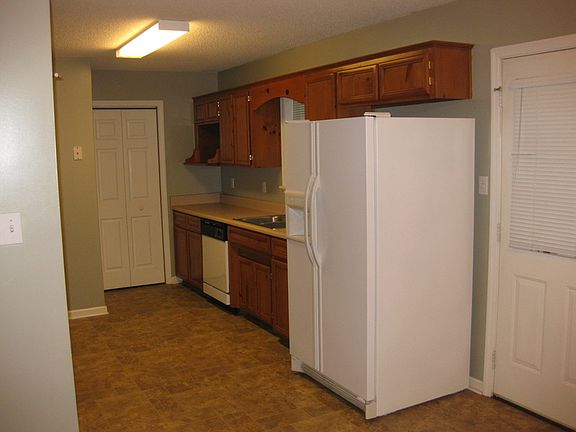 4th image of 3104 Wingfield Way