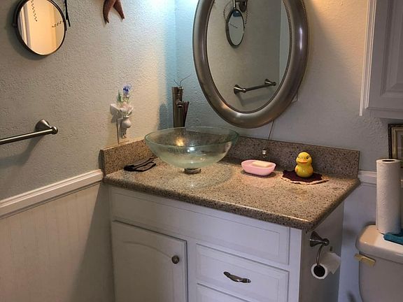 4th image of 4521 Buena Vista Dr