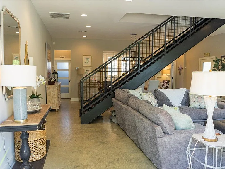 7772 Long Acre St — Photo 2