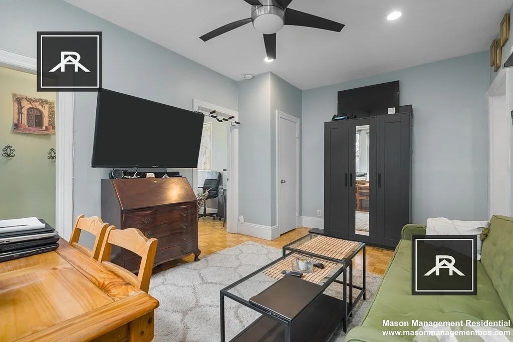 1 bed, 1.0 bath, $2,200 — Photo 4