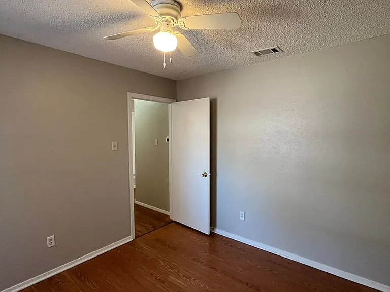 630 Overlook Ct — Photo 14