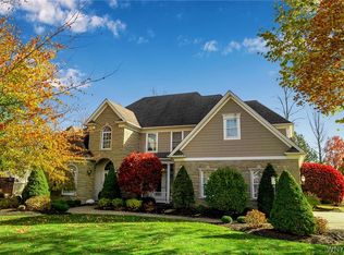 35 Birdsong Pkwy, Orchard Park, NY 14127