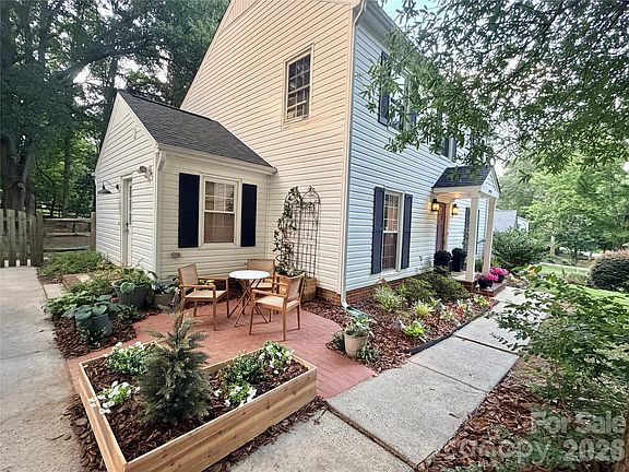 2nd image of 8929 Gamesford Dr