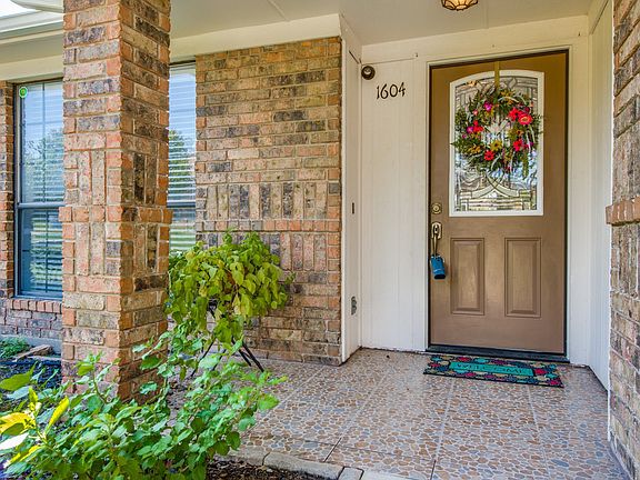 2_1604-piedmont-pl-carrollton-tx-High-Res-3.jpg