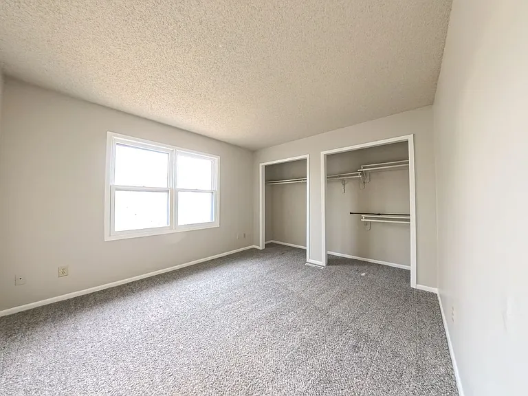 611 Hickory Hill Ln — Photo 7