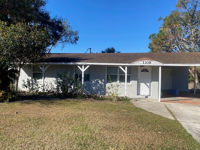 1st image of 1309 Cambridge Dr #1309