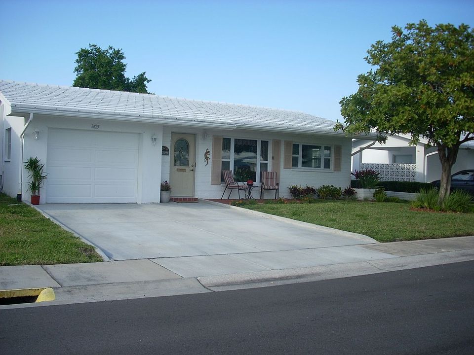 New Dbl driveway, patio and landscaping