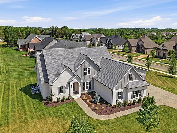 3rd image of 1005 Stone Creek Ln