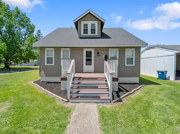 401 N 3rd St, Chaffee, MO 63740