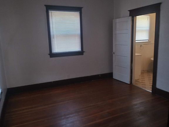 5th image of 1202 E 5th St