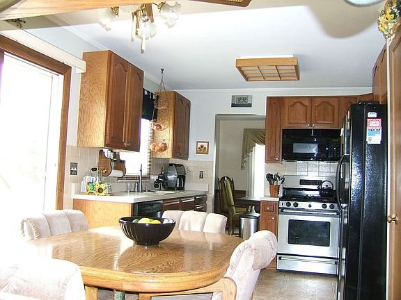 5th image of 1924 Brockton Ln