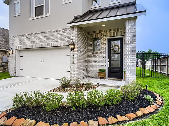 3rd image of 4252 Waterlily Spring Way