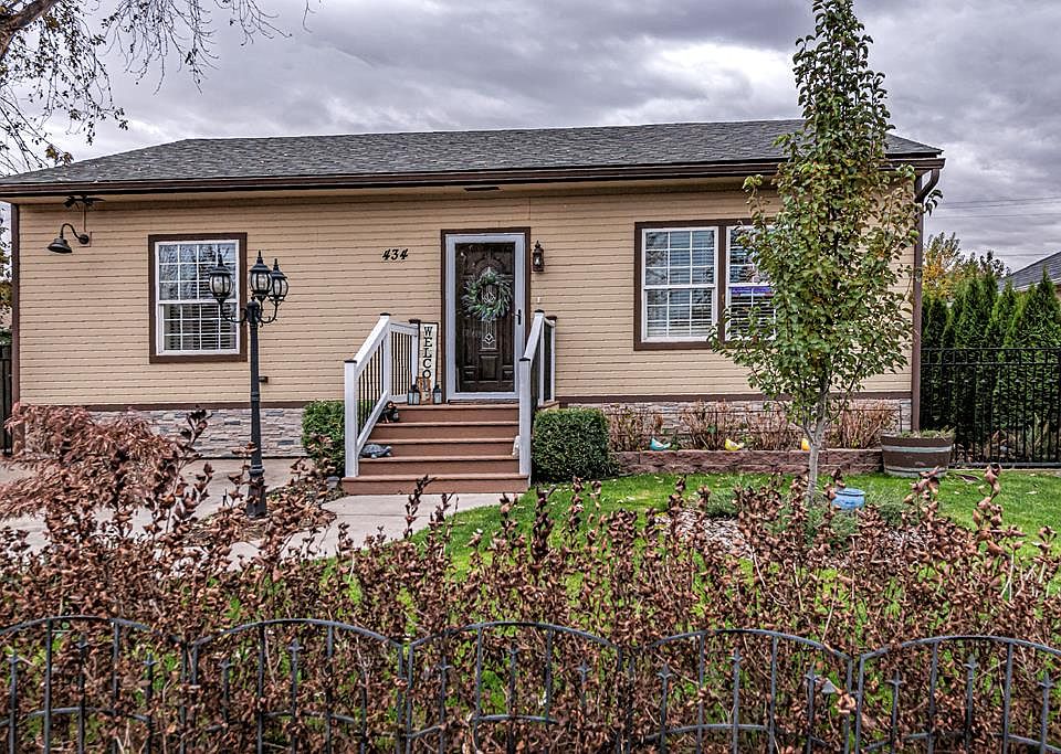 1st image of 434 SE 12th St