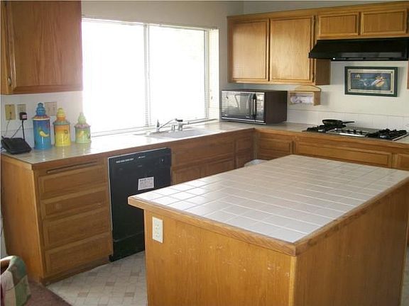3rd image of 28706 Highpoint Ave