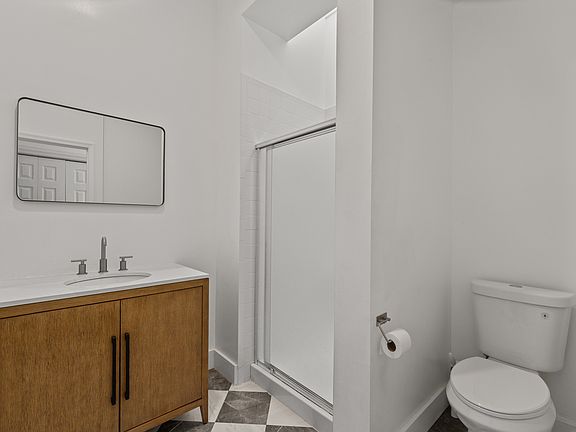 5th image of 407 N Charles St Fl 2