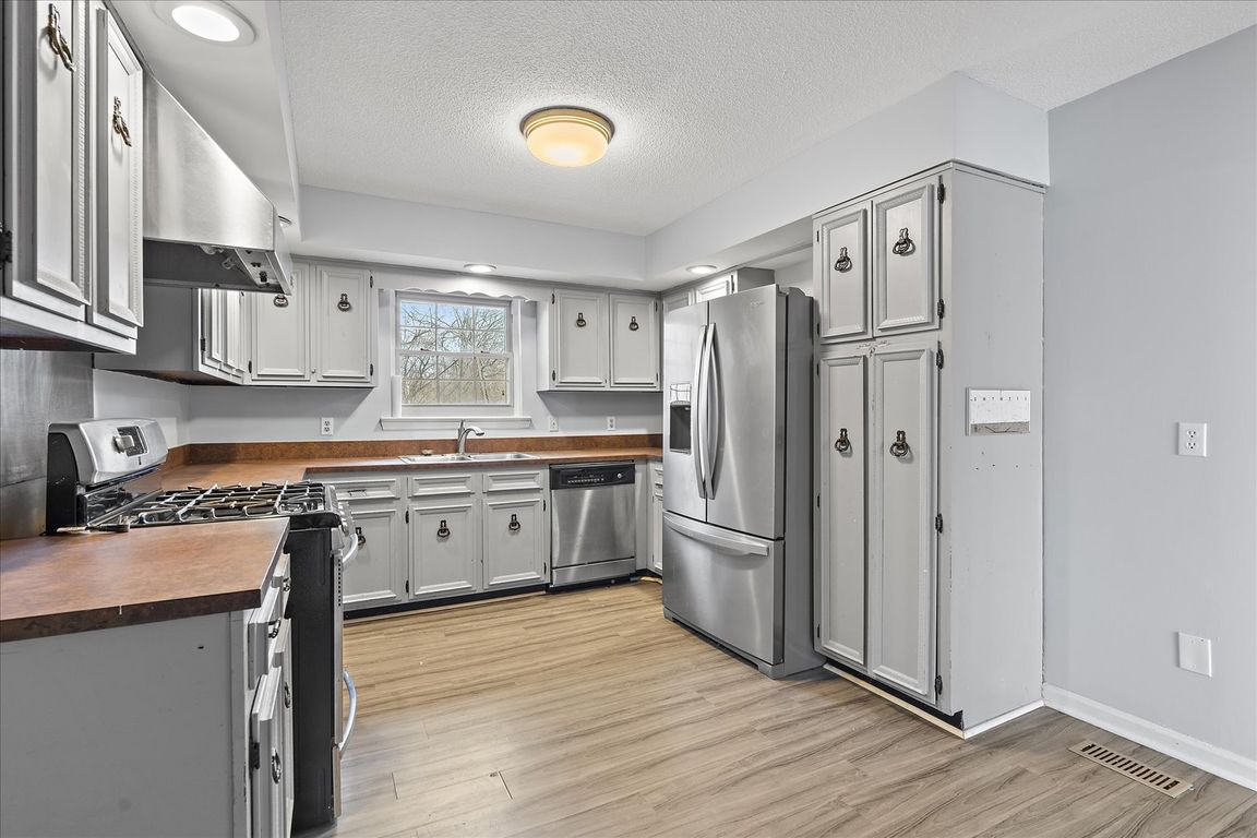 next background image