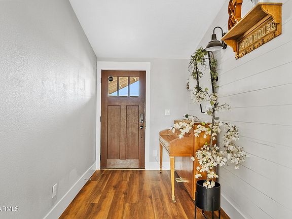 4th image of 32556 N KEFFER Road