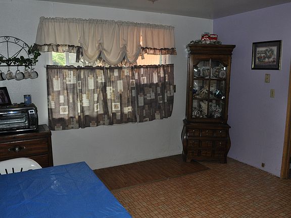 5th image of 17310 Spanaway Ln E