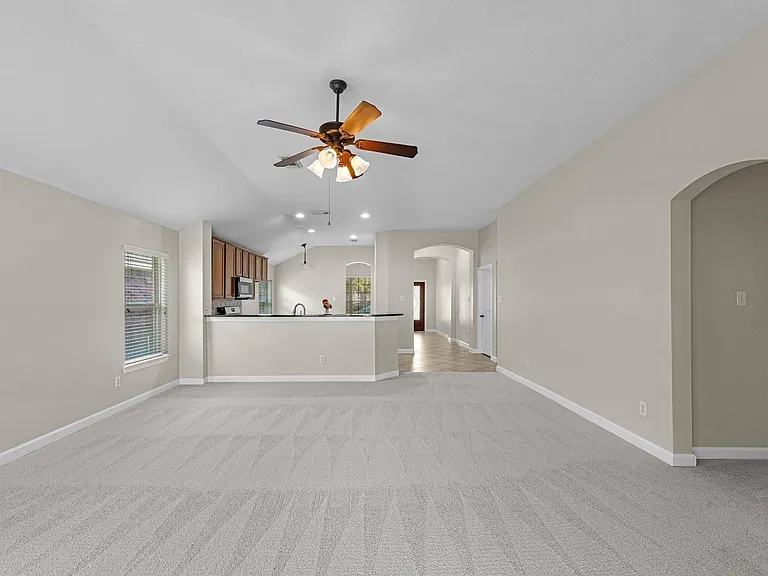 4014 Pinecrest Holw — Photo 16