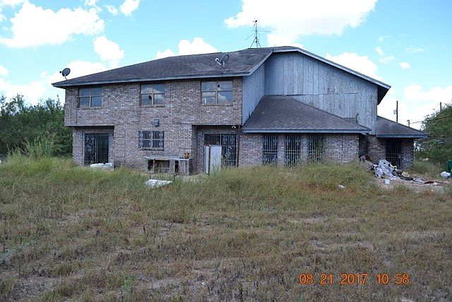2nd image of 1925 Hoehn Dr