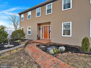 504 W Greenway St, Fleetwood, PA 19522
