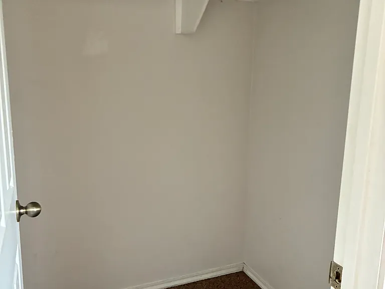726 W 17th Ln #3 — Photo 5