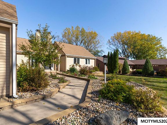 4th image of 1000 Briarstone Dr