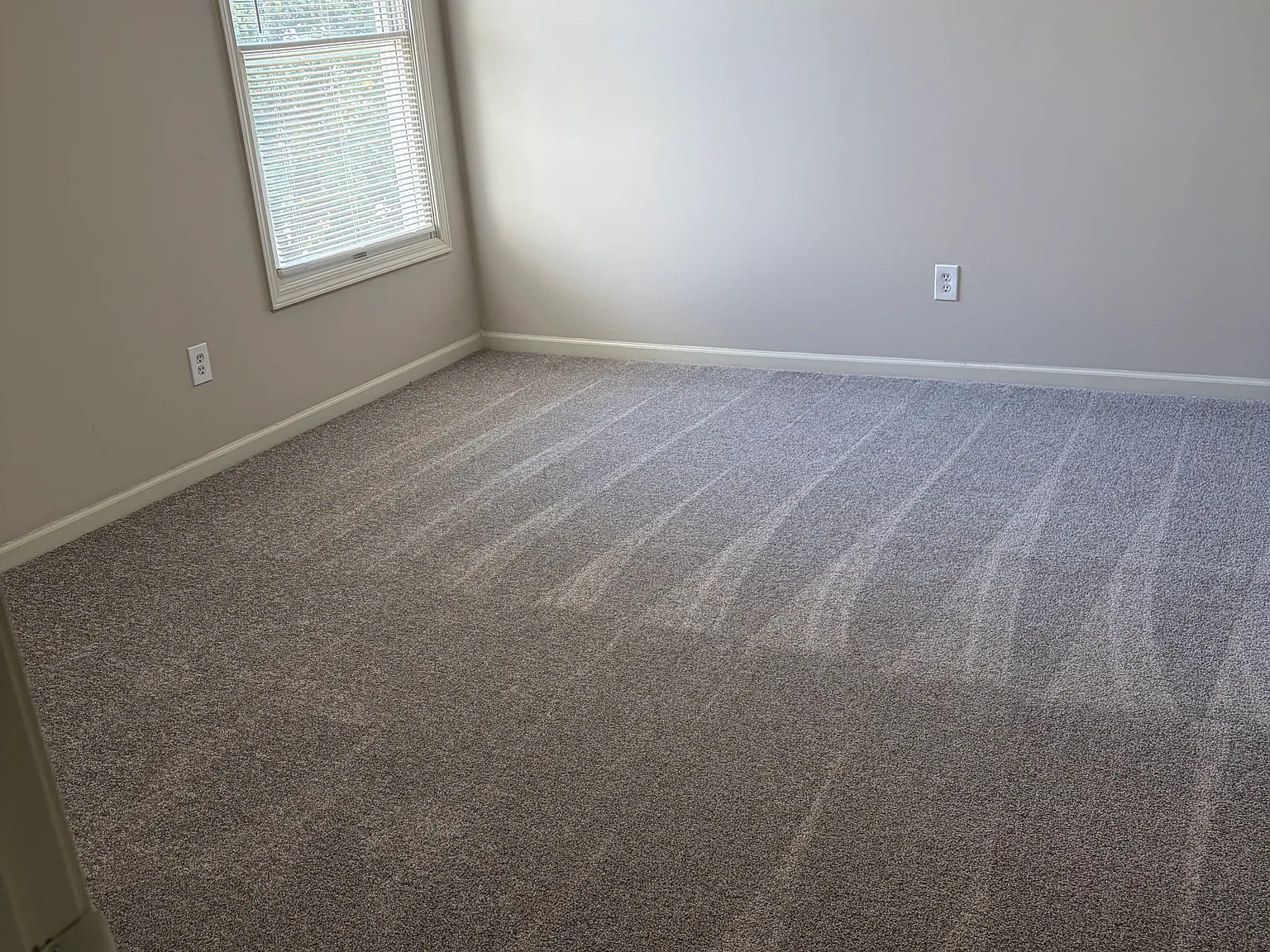 3 bed, 2.5 bath, 1400 sqft, $1,700 — Photo 4