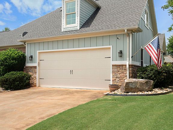 5th image of 223 Tuscan Ridge Trl