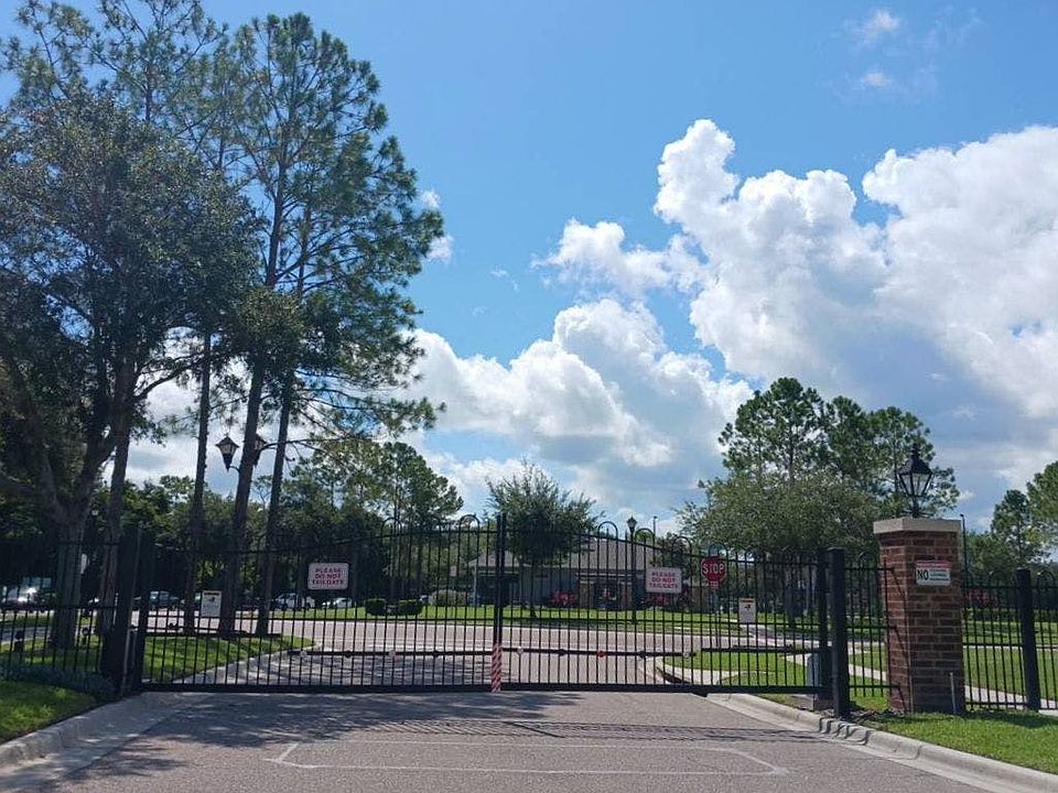 1st image of 1430 Broken Oak Dr