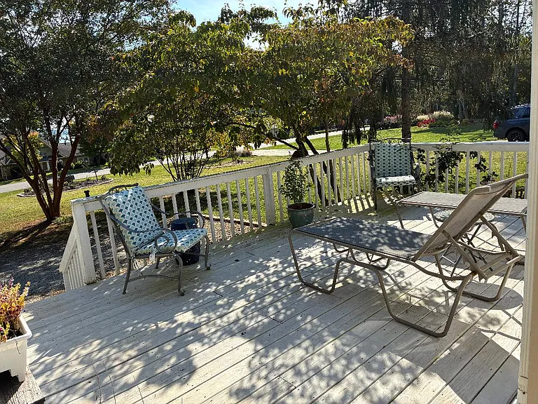 328 Sundown Rd — Photo 11