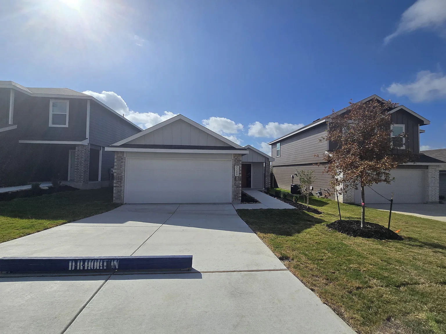 4 bed, 1572 sqft, $2,000 — Photo 2