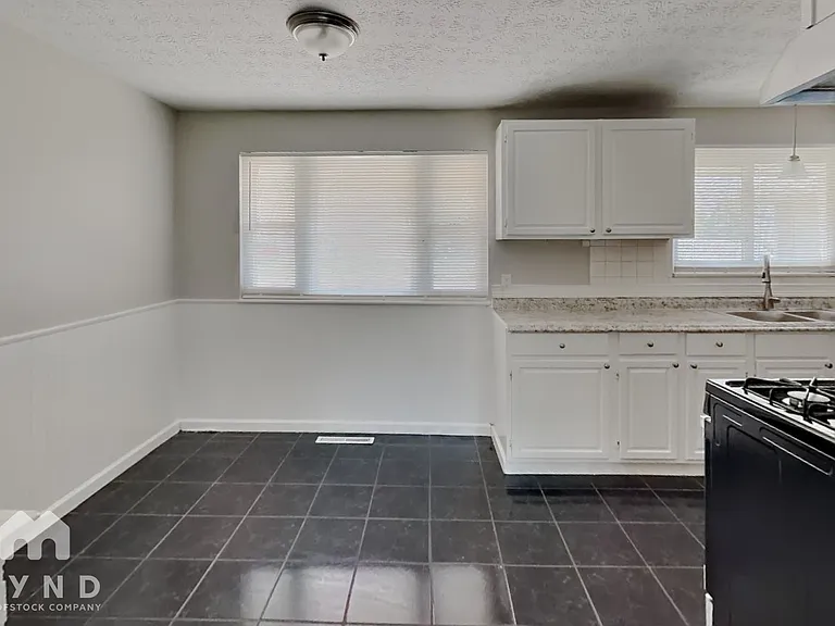 1739 Pickering Dr — Photo 5