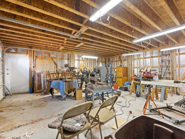 205 Gwynn Rd HNGR 8, Lebanon, TN 37090