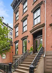 157 10th Street