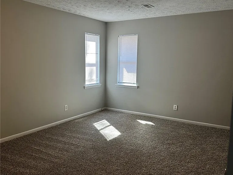 6915 Skyhawk Dr — Photo 13