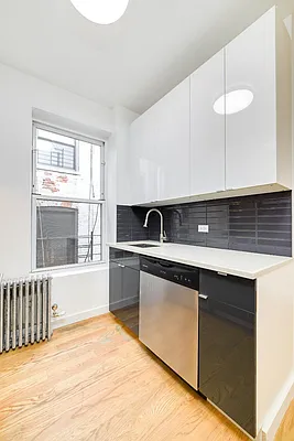 Rented by Keller Williams NYC | media 10