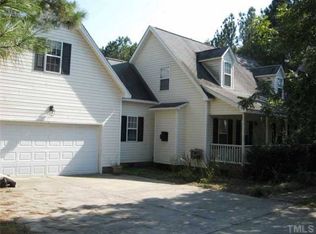 127 Blairwood Dr, Fuquay Varina, NC 27526