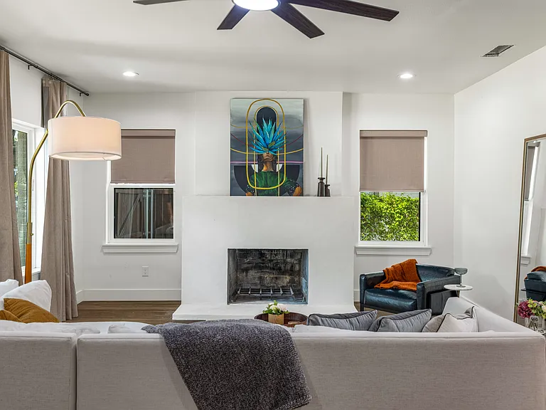 422 S Montreal Ave — Photo 4