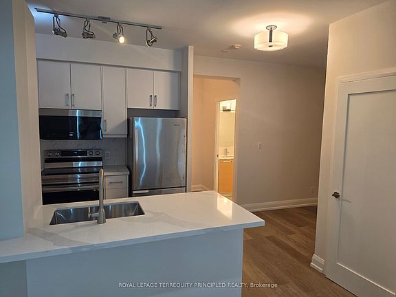 4th image of 3391 Bloor St W #301